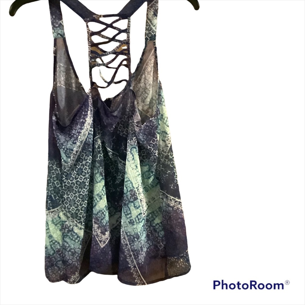 Multicolored Tank Overlay - Picture 2 of 3